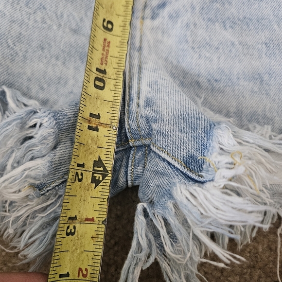 AGOLDE Women's Light Blue Denim Shorts 31 - Picture 8 of 8